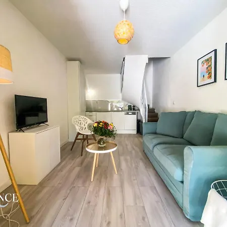 Mas 3 Pieces Parking Et Piscine *